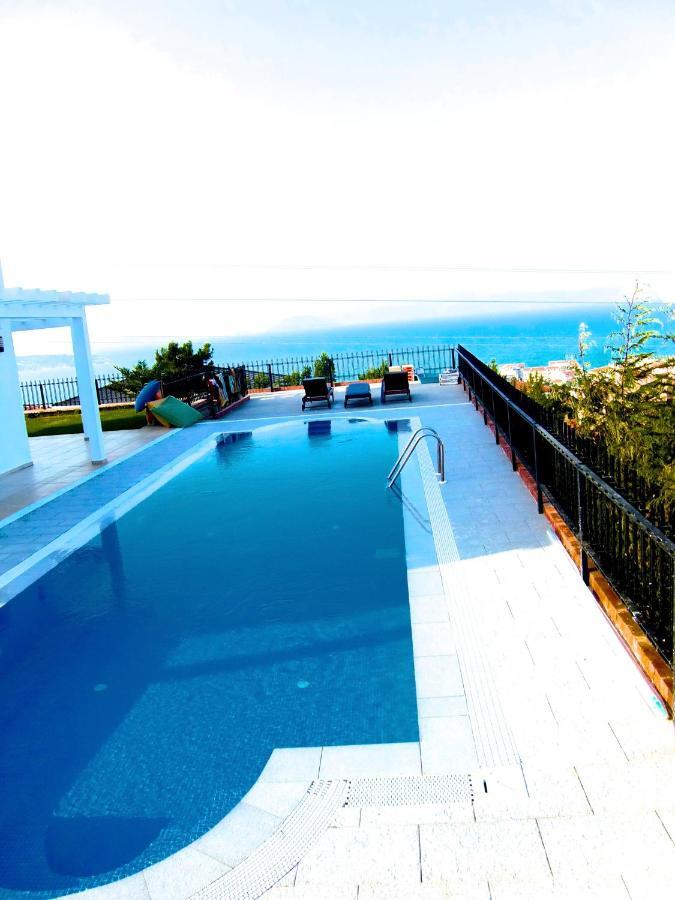 Luxury Villa With Amazing View, Çeşme Kültér fotó